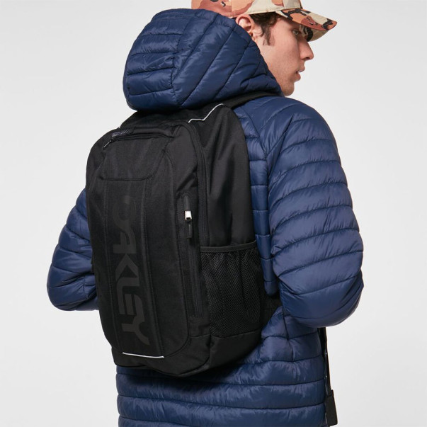 Sac à dos Oakley Enduro 20L noir | sac oakley enduro | Oakley France